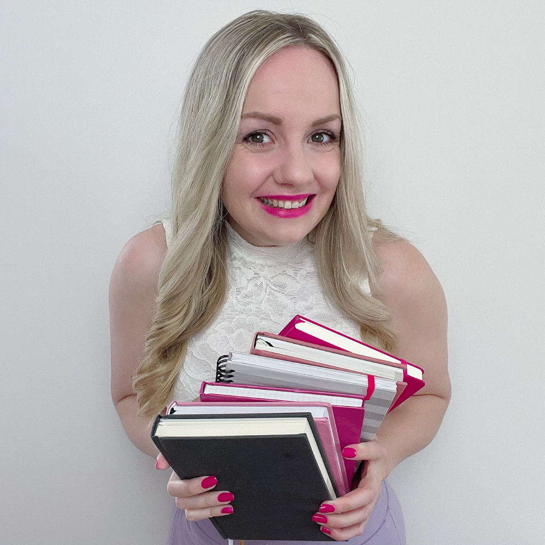 Inga mit Büchern