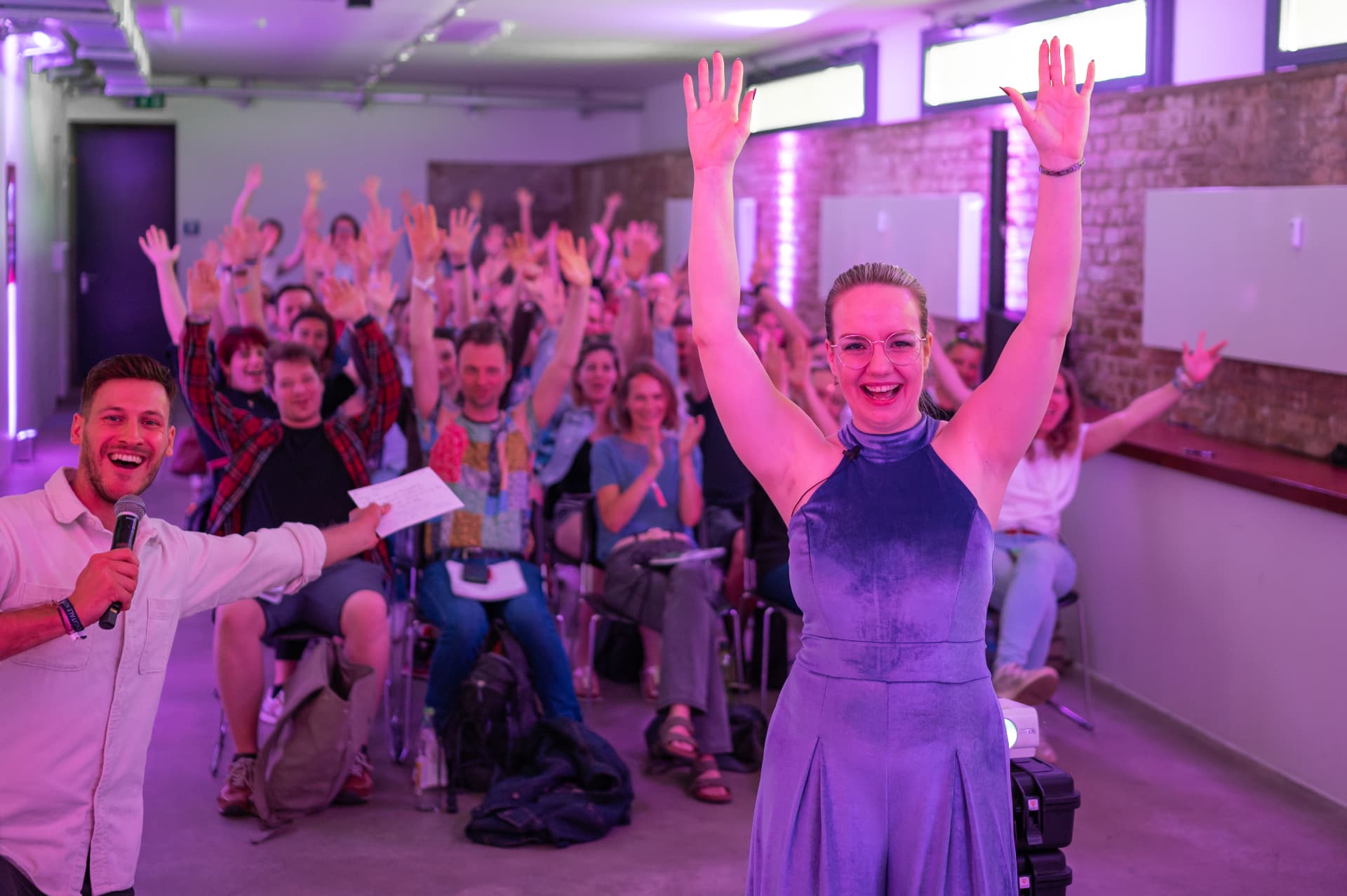 Inga mit begeistertem Publikum bei einem Live-Event
